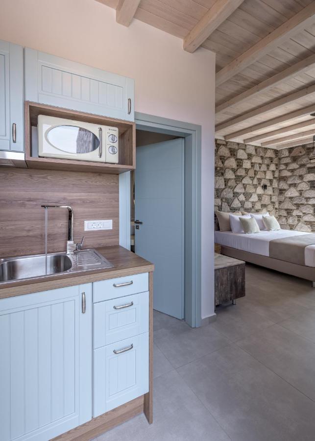 Thea Sunset Suites Mytakas 外观 照片