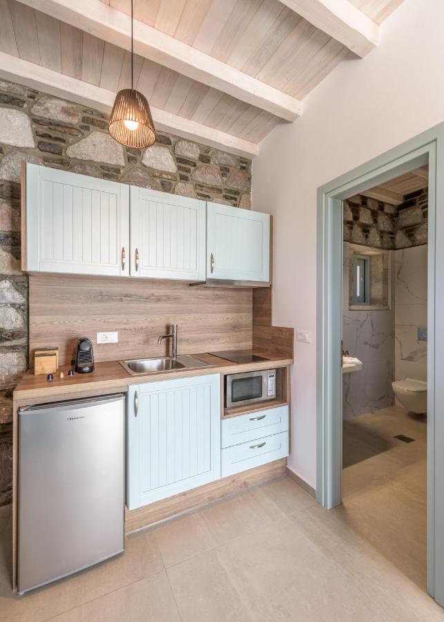 Thea Sunset Suites Mytakas 外观 照片